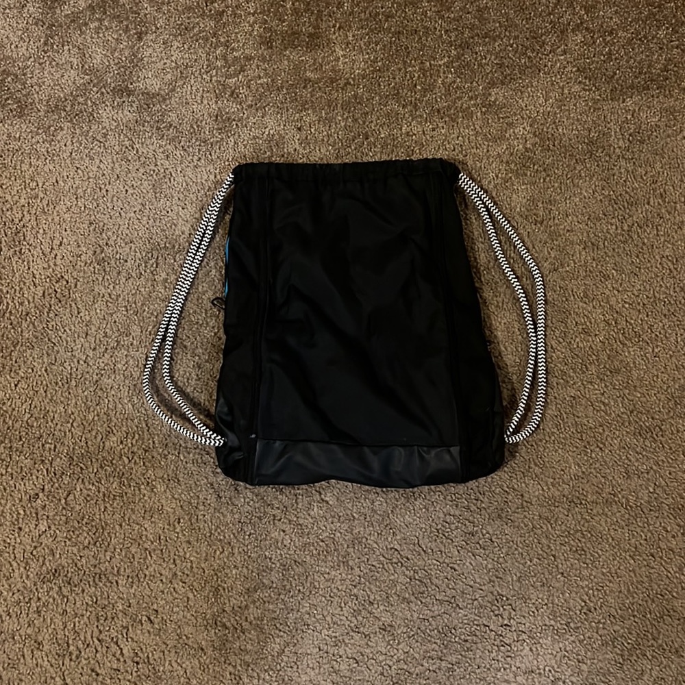 Adidas String Bag - Picture 3 of 5